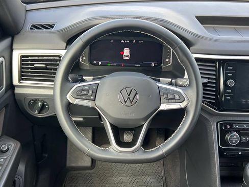 Used 2023 Volkswagen Atlas Cross Sport SE w/ Black Wheel Package AWD/4WD image 23