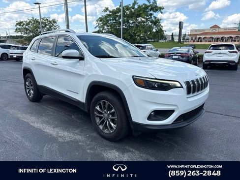 Used 2020 Jeep Cherokee Latitude Plus w/ Cold Weather Group AWD/4WD image 1
