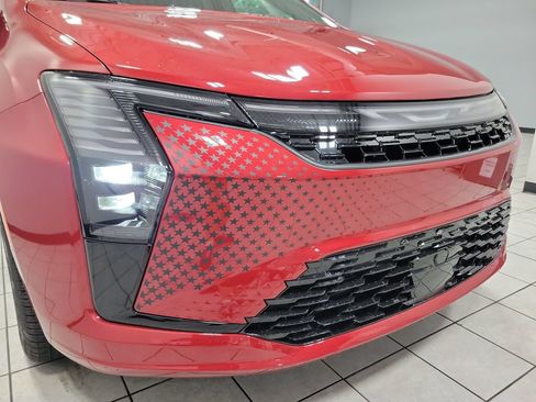New 2027 Chrysler Pacifica Select AWD/4WD image 15