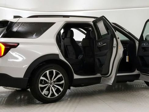 New 2025 Ford Explorer ST-Line w/ Premium Package image 10