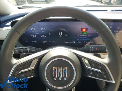 Used 2024 Buick Envision Avenir AWD/4WD image 22