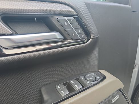 Used 2023 Chevrolet Silverado 1500 ZR2 w/ Technology Package image 20