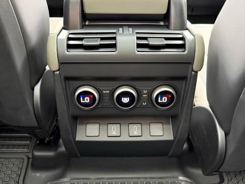 New 2026 Land Rover Defender 110 X-Dynamic SE AWD/4WD image 35