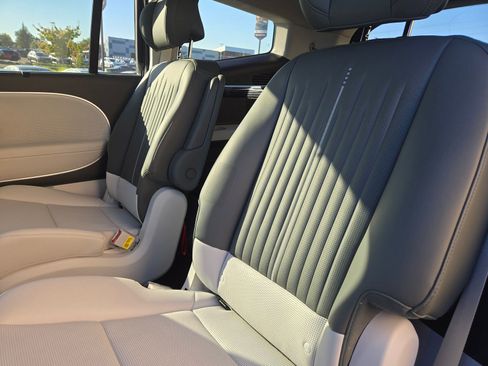 New 2026 Hyundai Ioniq 9 Calligraphy image 11