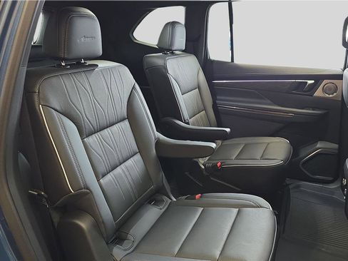 New 2026 Buick Enclave Avenir w/ Super Cruise Package image 14