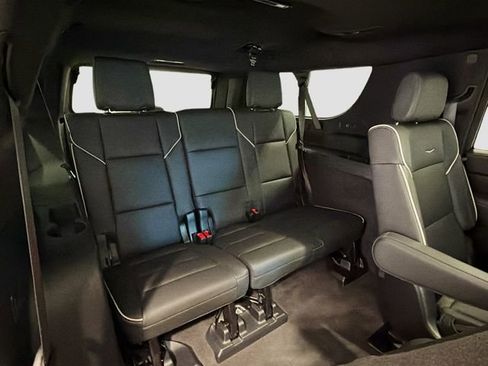 Certified 2025 Cadillac Escalade ESV Premium Luxury image 26
