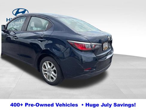Used 2017 Toyota Yaris iA FWD image 10