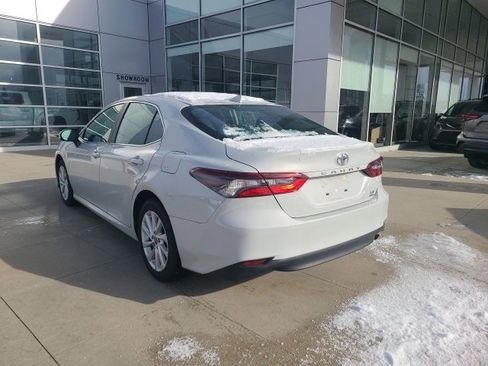 Used 2024 Toyota Camry LE image 5