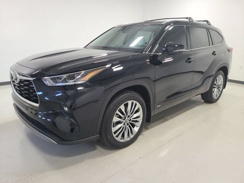 Used 2026 Toyota Highlander Platinum AWD/4WD image 9