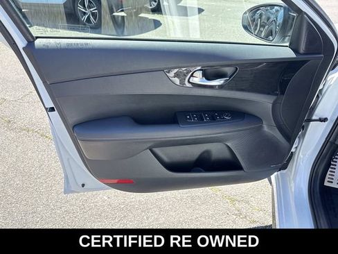 Used 2024 Kia Forte GT-Line w/ GT-Line Premium Package FWD image 13