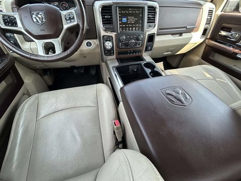Used 2014 RAM 1500 Laramie w/ Convenience Group AWD/4WD image 15