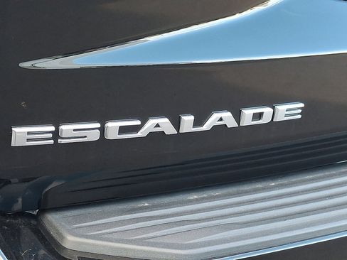 Certified 2024 Cadillac Escalade Premium Luxury image 30