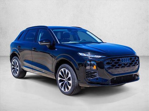 New 2026 Audi Q3 quattro 2.0T AWD/4WD image 3