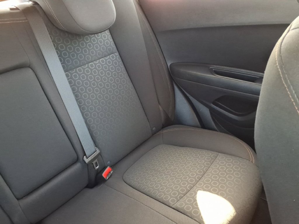 Used 2022 Chevrolet Trax LS w/ Tint and Cruise Package FWD image 18