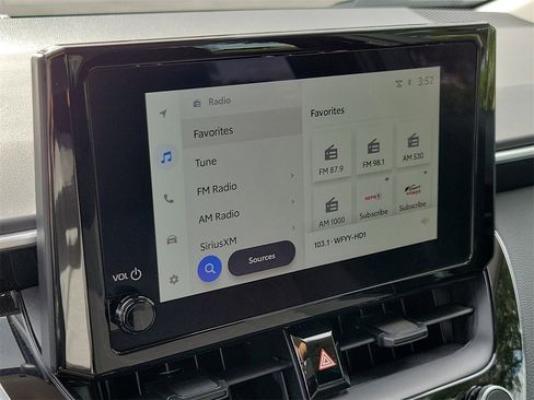 Used 2025 Toyota Corolla LE image 24