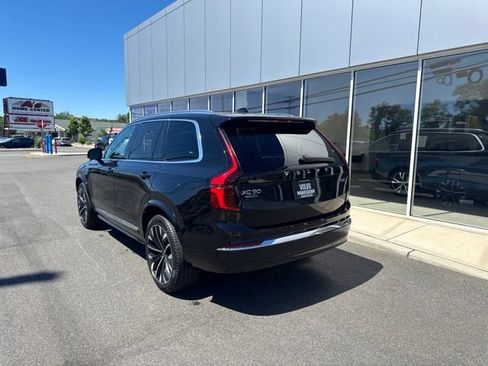 Certified 2025 Volvo XC90 B6 Plus AWD/4WD image 3
