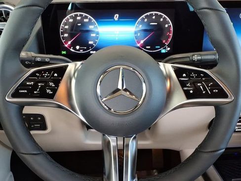 New 2026 Mercedes-Benz GLA 250 image 8