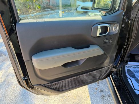 New 2026 Jeep Gladiator Mojave image 12