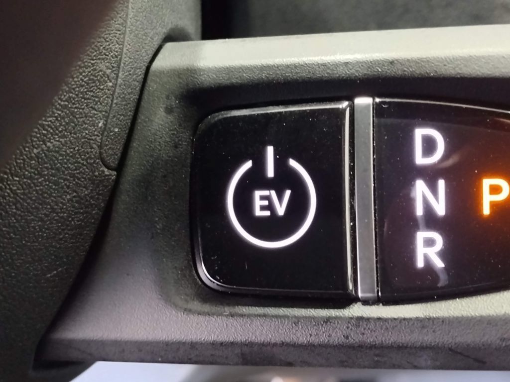 Used 2024 Kia EV9 GT-Line AWD/4WD image 40