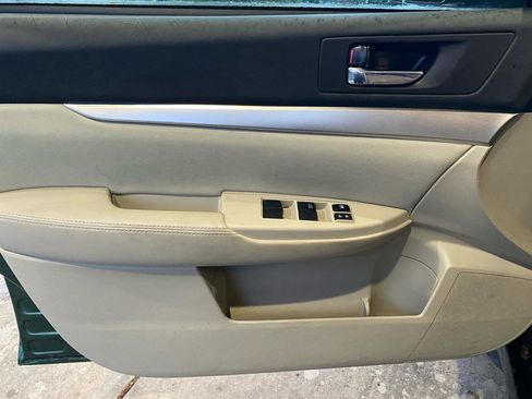 Used 2011 Subaru Outback 2.5i Premium AWD/4WD image 10