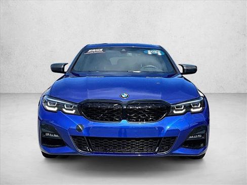 Used 2022 BMW 330i Sedan w/ M Sport Package RWD image 3
