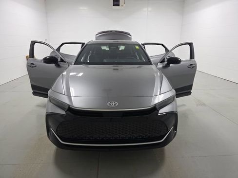 New 2026 Toyota Crown XLE image 12