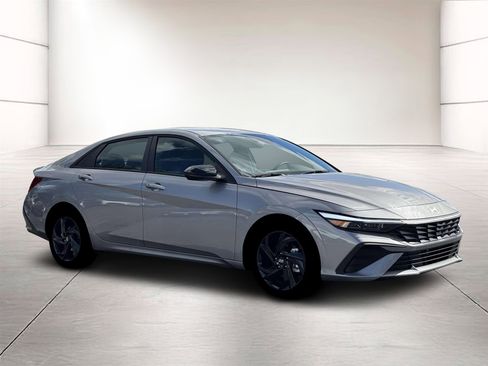 New 2026 Hyundai Elantra Sport image 10