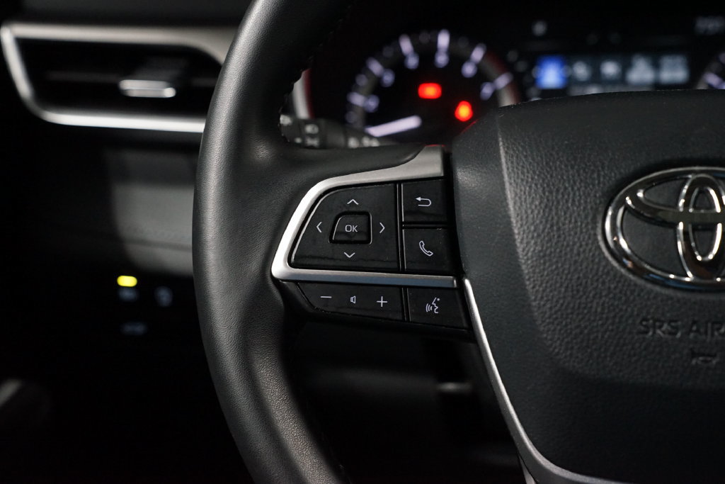 Used 2026 Toyota Highlander XLE AWD/4WD image 14