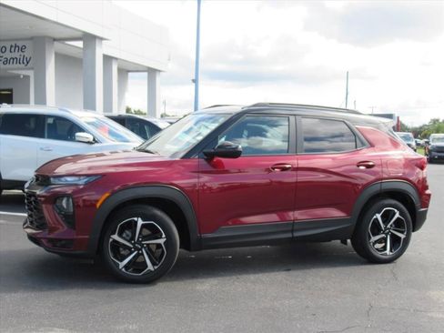 Certified 2023 Chevrolet TrailBlazer RS w/ Sun and Liftgate Package image 2