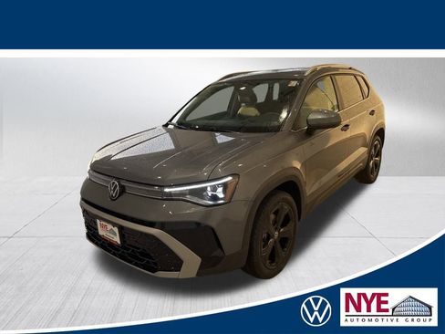 New 2025 Volkswagen Taos SEL image 1