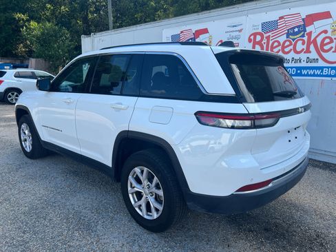 Used 2022 Jeep Grand Cherokee Limited image 8