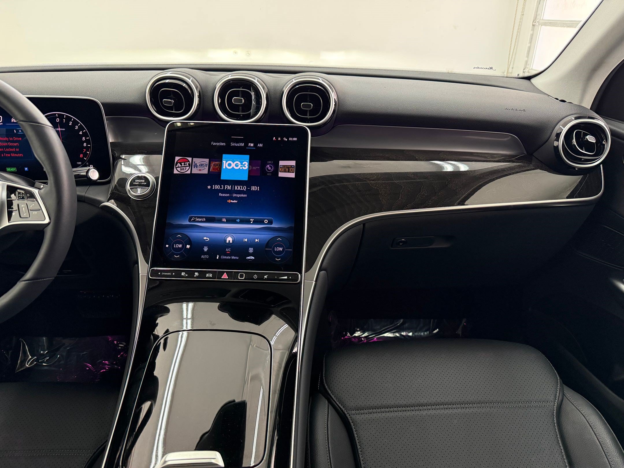 Certified 2025 Mercedes-Benz GLC 350e 4MATIC image 30