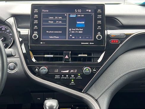 Used 2022 Toyota Camry SE w/ Audio Upgrade Package FWD image 13
