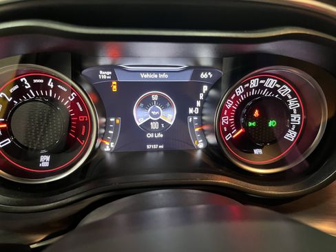 Used 2018 Dodge Challenger R/T Scat Pack RWD image 16