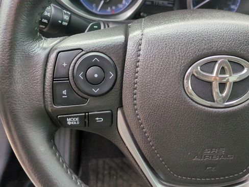 Used 2015 Toyota Corolla S image 17