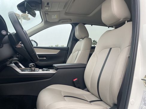 Certified 2024 MAZDA CX-90 Plug-In Hybrid w/ Preferred image 7