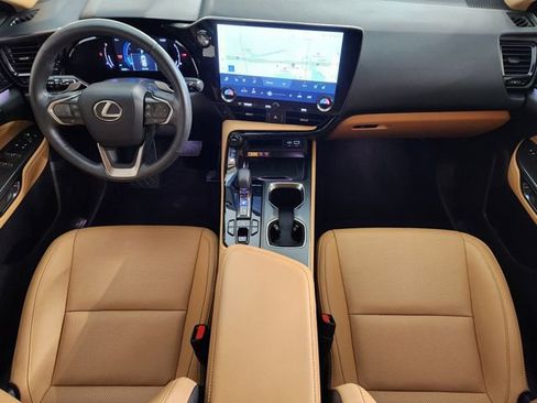 Used 2025 Lexus NX 350 AWD w/ Accessory Package (2T) image 4