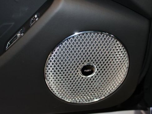 Used 2022 Bentley Flying Spur V8 image 17