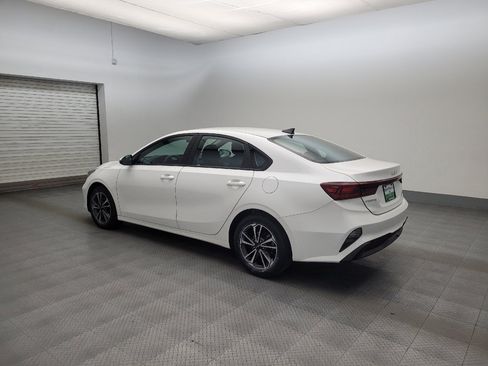 Used 2023 Kia Forte LXS w/ LXS Technology Package FWD image 3