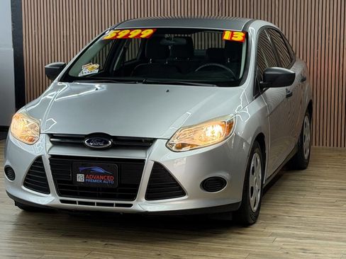 Used 2013 Ford Focus S FWD image 1