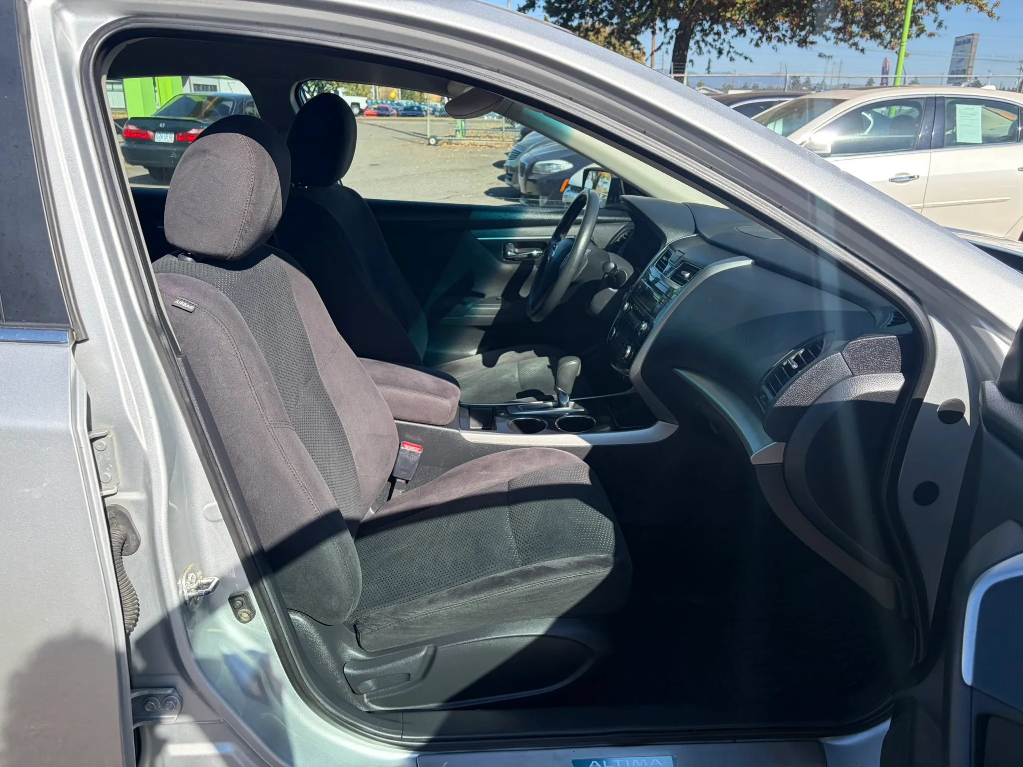 Used 2014 Nissan Altima 2.5 S FWD image 15