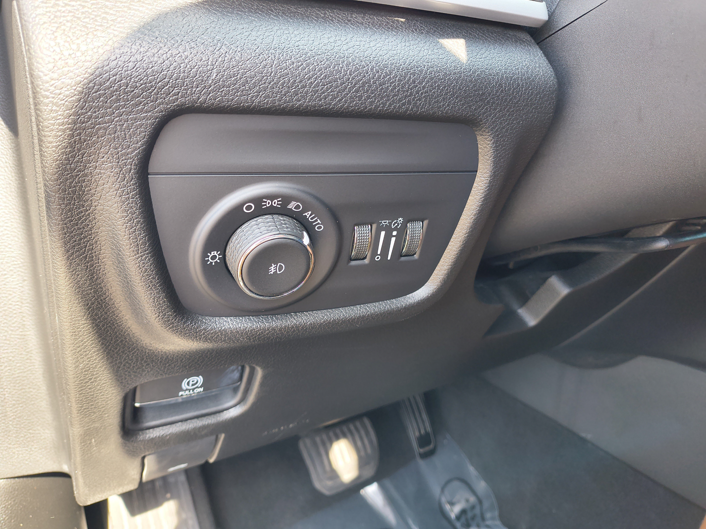 Used 2022 Jeep Grand Cherokee Limited RWD image 25