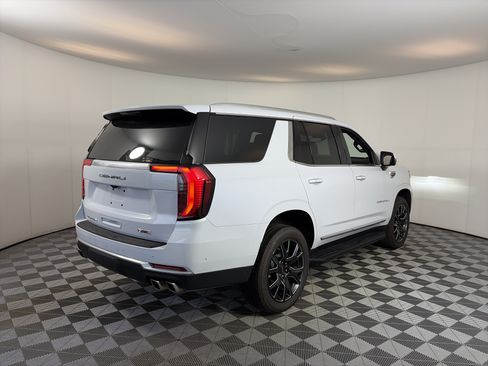 Used 2026 GMC Yukon Denali w/ LPO, Floor Liner Package AWD/4WD image 11