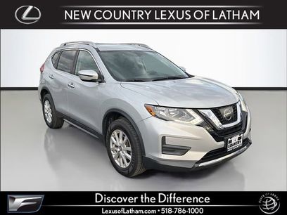 Used 2017 Nissan Rogue SV