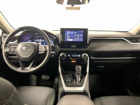Used 2025 Toyota RAV4 XLE AWD/4WD image 16
