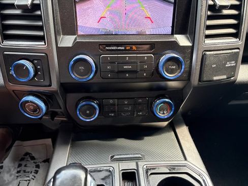 Used 2019 Ford F150 XLT w/ Equipment Group 302A Luxury AWD/4WD image 16