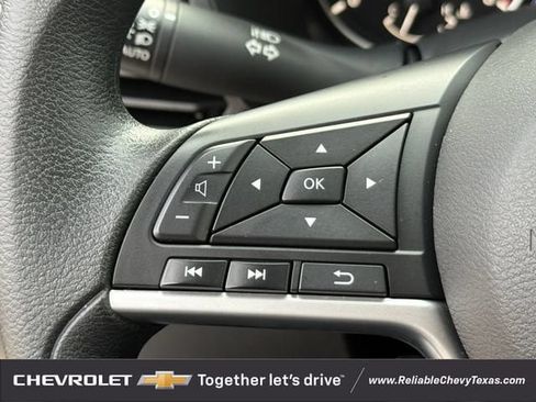 Used 2024 Nissan Altima 2.5 SV FWD image 14