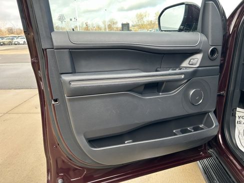 Used 2024 Ford Expedition Max XLT image 10