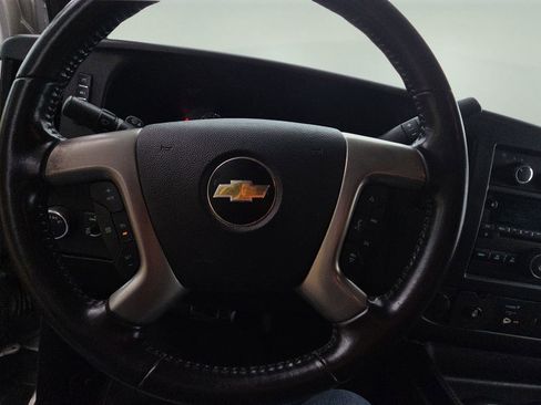 Used 2017 Chevrolet Express 3500 LT w/ LT Preferred Equipment Group image 11