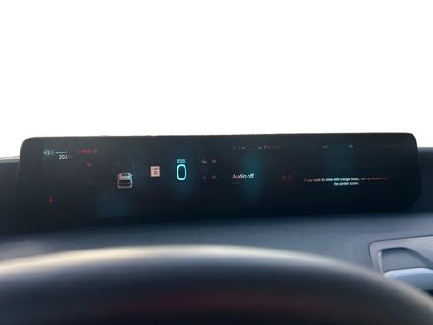 Used 2025 Ford Expedition Active image 19